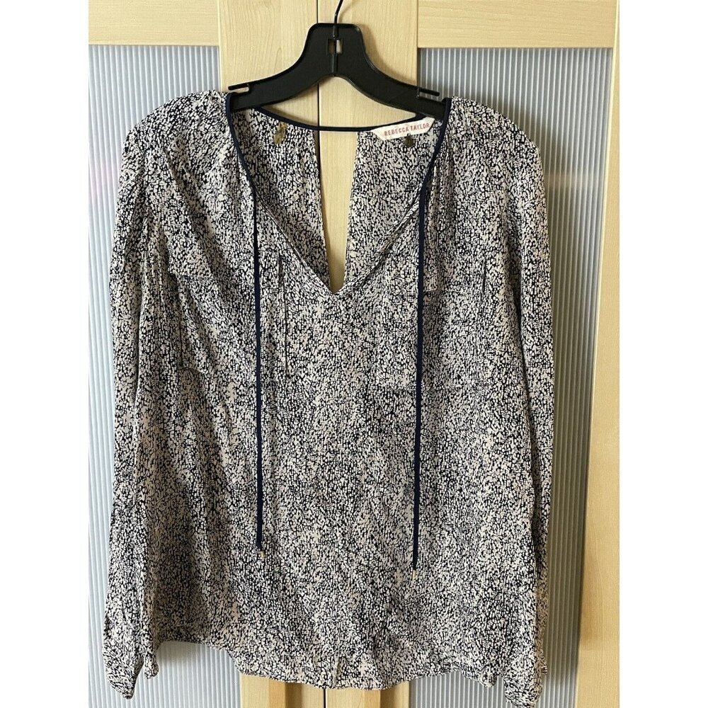 REBECCA TAYLOR‎ 100% Silk Blouse White Blue Top Floral V-Neck Size 2 Or Medium